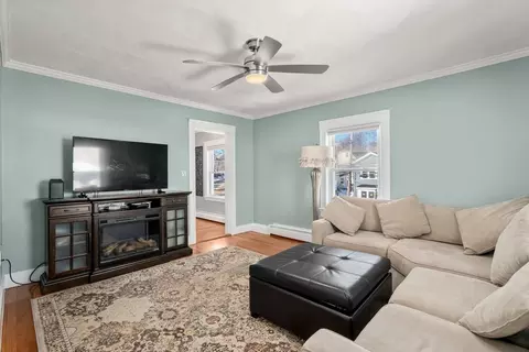 46 Maplewood St #46, Watertown, MA 02472