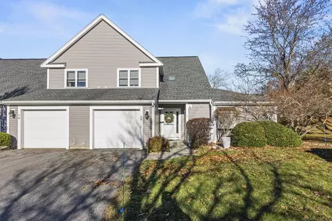 80 Fairway Dr #80, Plymouth, MA 02360