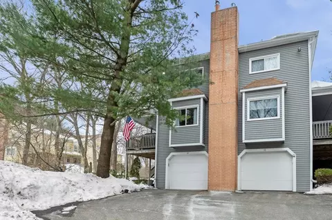 12 Lightning Ln #12, Salem, MA 01970