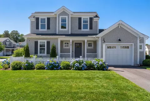 36 Rosewood Cir, Mashpee, MA 02649