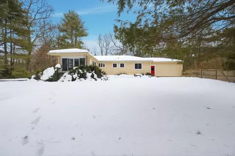 Exterior - 5 Crest Dr W, Dover, MA 02030 photo 3 of 4