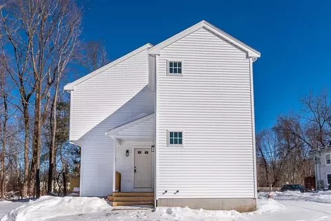 4 Riverside Ave, Taunton, MA 02780