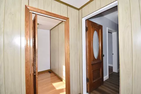 76 Joy St, Chicopee, MA 01013 photo 17