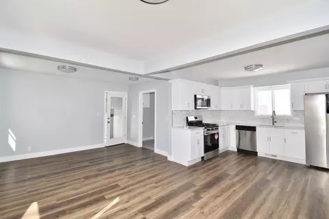76 Joy St, Chicopee, MA 01013 photo 8