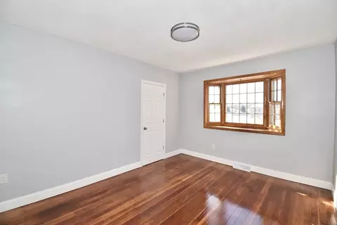 76 Joy St, Chicopee, MA 01013 photo 16