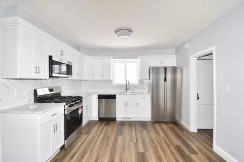 76 Joy St, Chicopee, MA 01013 photo 6