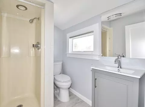76 Joy St, Chicopee, MA 01013 photo 26