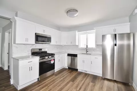 76 Joy St, Chicopee, MA 01013 photo 5