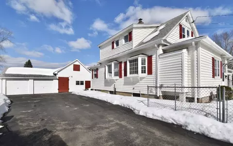 76 Joy St, Chicopee, MA 01013 photo 2