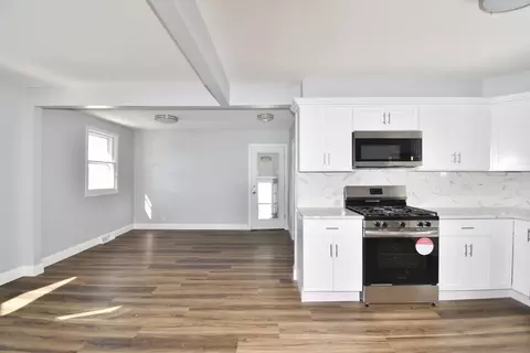 76 Joy St, Chicopee, MA 01013 photo 9