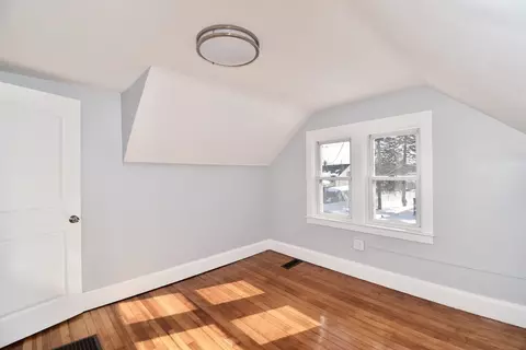 76 Joy St, Chicopee, MA 01013 photo 25