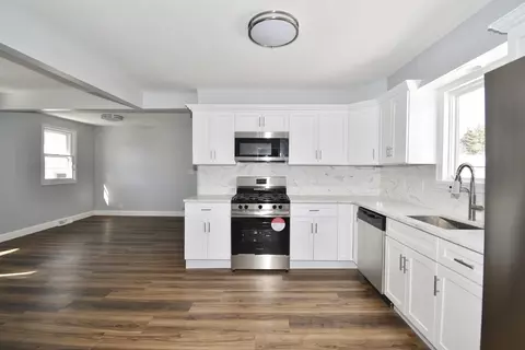 76 Joy St, Chicopee, MA 01013 photo 7