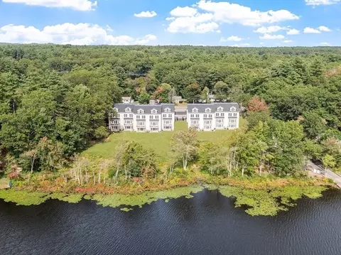 206 W Main St #4, Georgetown, MA 01833