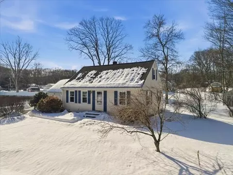 720 Thacher St, Attleboro, MA 02703