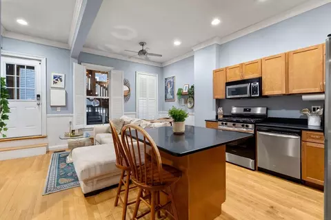 691 E 8th St #1, Boston, MA 02127
