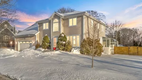 1 Independence Cir # -A, Beverly, MA 01915
