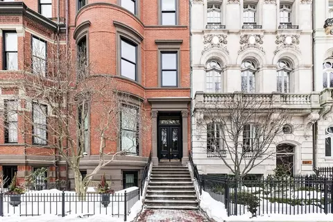 126 Commonwealth Ave #PH, Boston, MA 02116