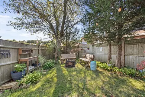 Exterior - 5 Wise Pl, Gloucester, MA 01930 photo 5 of 8