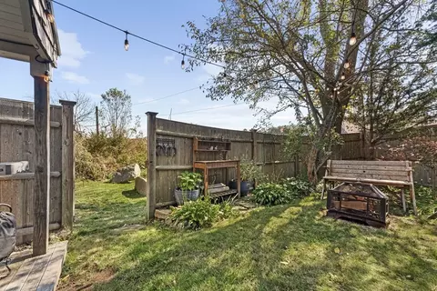 Exterior - 5 Wise Pl, Gloucester, MA 01930 photo 6 of 8