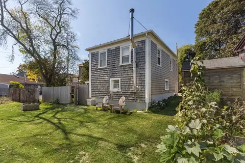 Exterior - 5 Wise Pl, Gloucester, MA 01930 photo 7 of 8