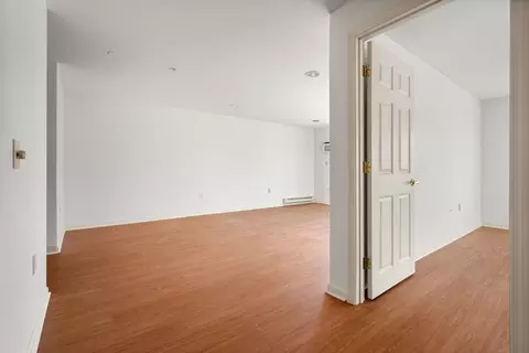 Living - 2 Ocean Ave #2K, Gloucester, MA 01930 photo 7 of 7