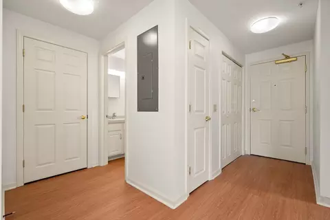 Entry Way - 2 Ocean Ave #2K, Gloucester, MA 01930 photo 2 of 2