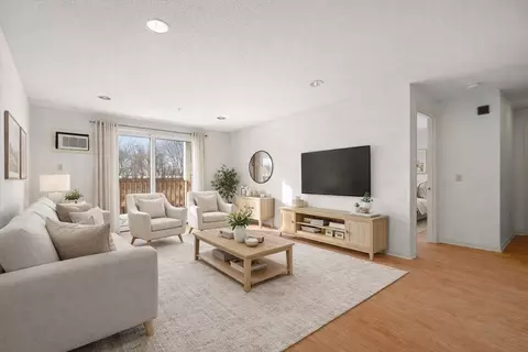 2 Ocean Ave #2K, Gloucester, MA 01930