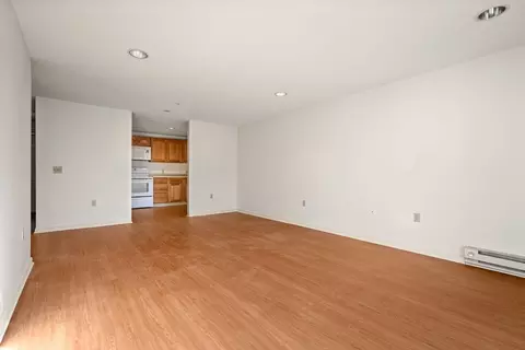 Living - 2 Ocean Ave #2K, Gloucester, MA 01930 photo 5 of 7