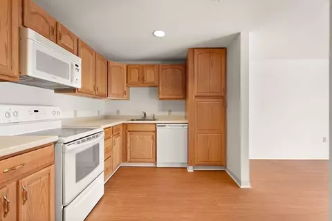 Kitchen - 2 Ocean Ave #2K, Gloucester, MA 01930 photo 3 of 6