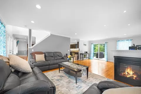 489 Main St, Acushnet, MA 02743 photo 9