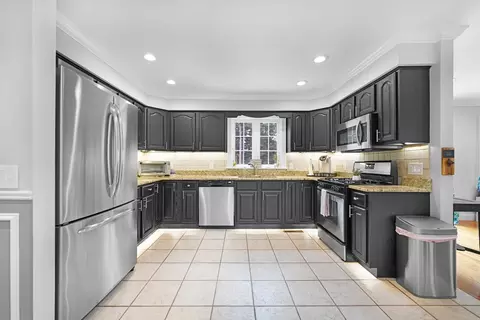 489 Main St, Acushnet, MA 02743 photo 13
