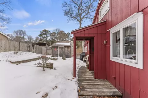 24 East Rd, Mashpee, MA 02649 photo 6