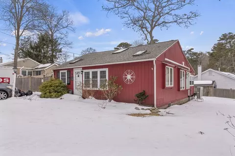 24 East Rd, Mashpee, MA 02649 photo 2