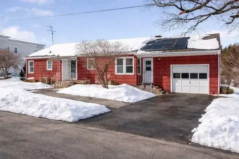 42 Wheeler St, Leominster, MA 01453