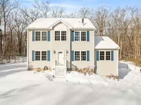 210 Bean Porridge Hill Rd, Westminster, MA 01473