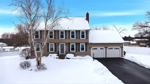 2 Landmark Dr, Methuen, MA 01844