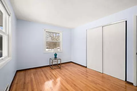 Bedroom - 2 Iroquois Rd, Danvers, MA 01923 photo 4 of 6