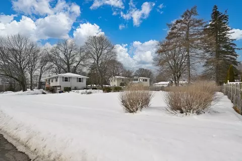 Exterior - 2 Iroquois Rd, Danvers, MA 01923 photo 9 of 9