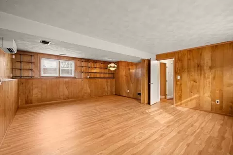 Living - 2 Iroquois Rd, Danvers, MA 01923 photo 3 of 3