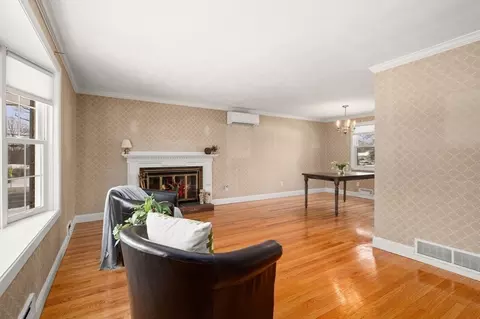 Living - 2 Iroquois Rd, Danvers, MA 01923 photo 2 of 3