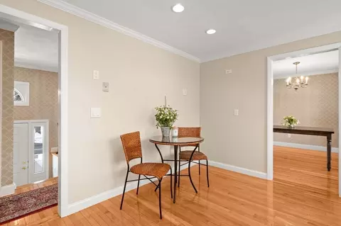 Entry Way - 2 Iroquois Rd, Danvers, MA 01923 photo 2 of 3