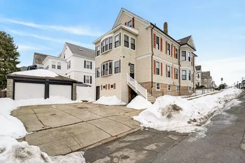 228-230 Mount Pleasant St, New Bedford, MA 02746