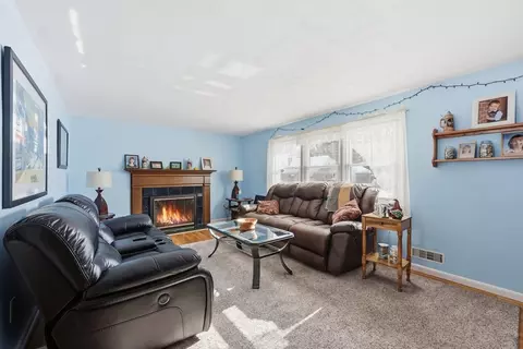 46 Hadley St, Springfield, MA 01118 photo 15