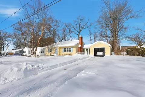 46 Hadley St, Springfield, MA 01118 photo 4