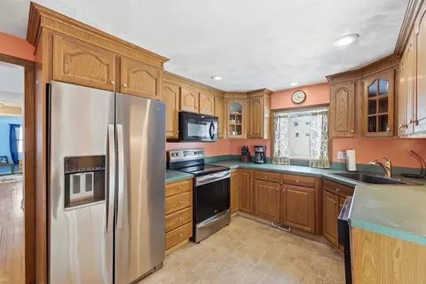 46 Hadley St, Springfield, MA 01118 photo 18