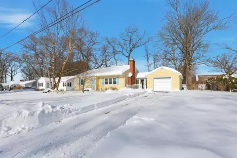 46 Hadley St, Springfield, MA 01118 photo 3