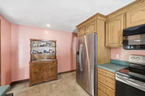 46 Hadley St, Springfield, MA 01118 photo 21