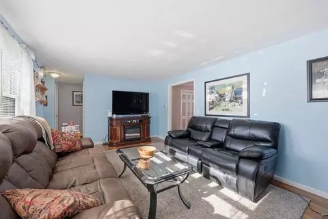 46 Hadley St, Springfield, MA 01118 photo 13