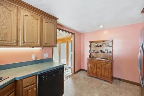 46 Hadley St, Springfield, MA 01118 photo 20