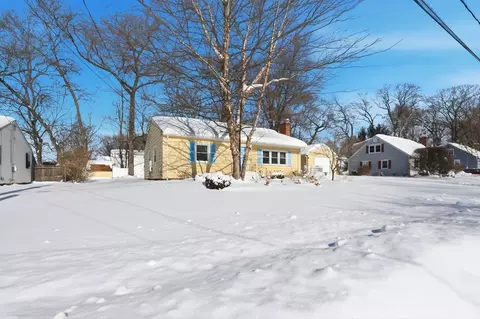 46 Hadley St, Springfield, MA 01118 photo 7